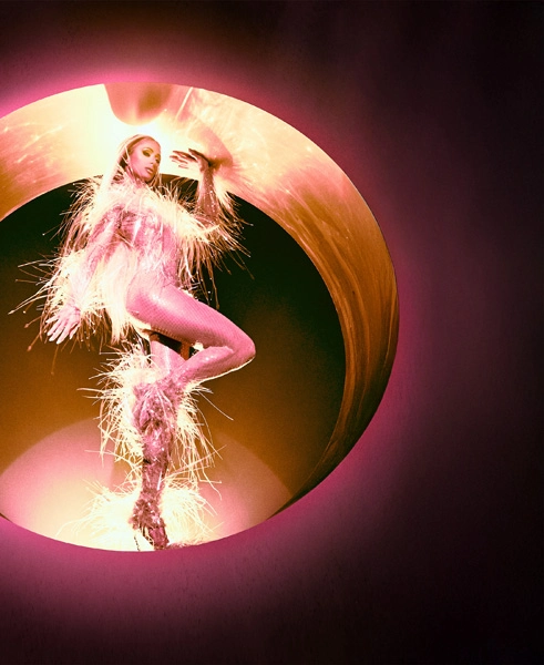 Motorola Razr Paris Hilton Wallpaper